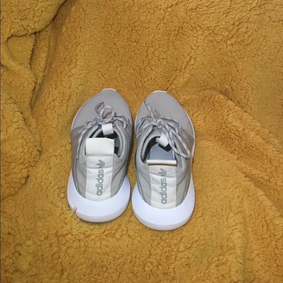 Light gray adidas - Picture 3 of 5